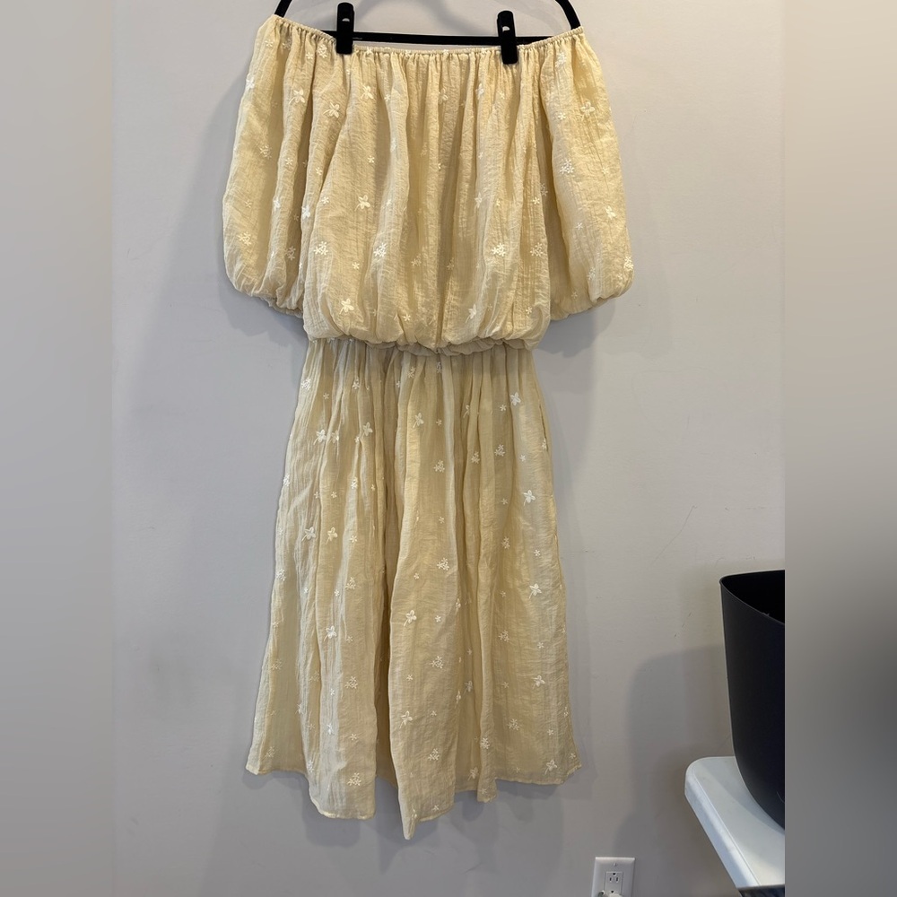 Easel Embroidered Skirt and Top Set Size Small
